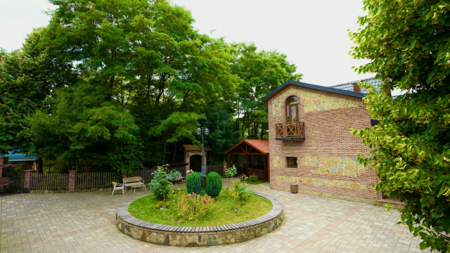 Take advantage of the discount on accommodation for 14+1 guests at Chateau Orberi cottage. image 12