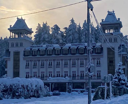 Enjoy a getaway with friends in Tskaltubo.