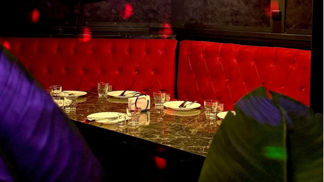 ისარგებლე ფასდაკლებით მენიუზე 5/10/20 სტუმრისთვის დალას კარაოკე გლდანი | Dallas Karaoke -ში. image 0