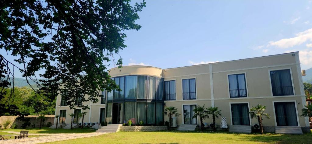 გაატარე დასვენების დღეები მეგობრებთან ერთად ყვარელში