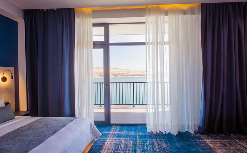 ისარგებლე ფასდაკლებით ნომერში 2 სტუმრის განთავსებაზე ზღვის ხედით ჯინო სისაიდ თბილისი | Gino Seaside Tbilisi -ში. image 8