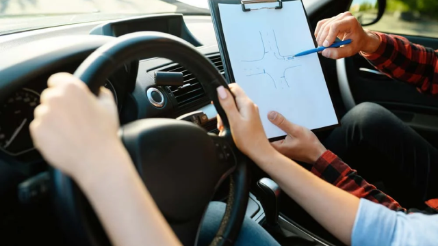 Take advantage of the full driving license package from Driver Driving School. 2