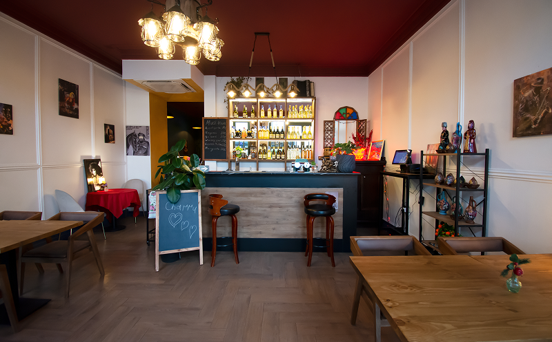 Discover new flavors at Restaurant Charu 2