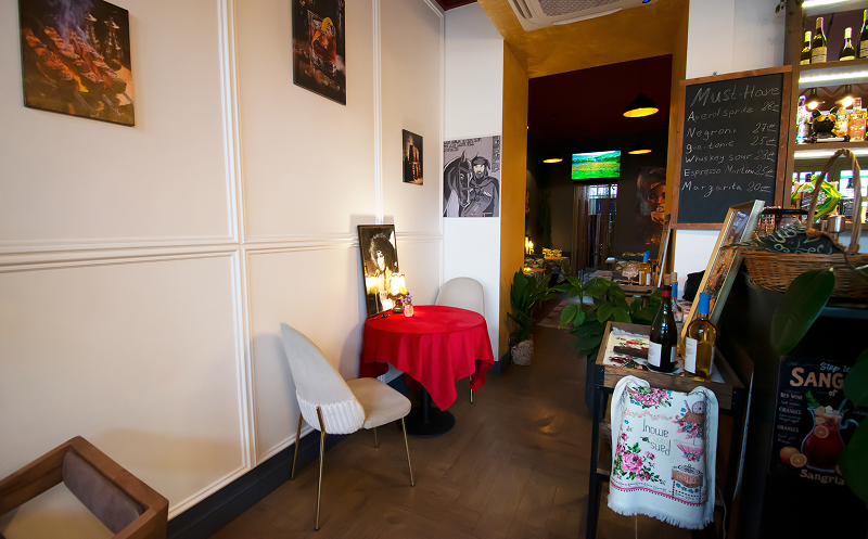 Create an unforgettable taste experience at Restaurant Charu 8