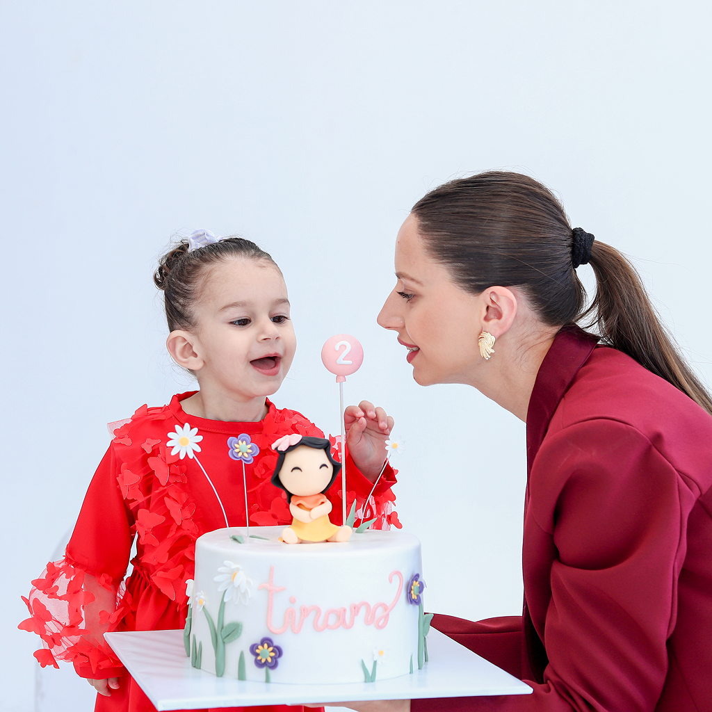 დაჯავშნე სტუდიური ფოტოგადაღება და მიიღე ხარისხიანი ფოტოები ნანუკა არტ სტუდიოსგან image 2