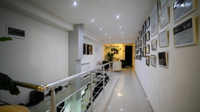 ისარგებლე ფასდაკლებით ფრჩხილების დაგრძელებაზე გელით, LUX კლასის ბრენდის გელით აიშა (დადიანი)-გან image 7