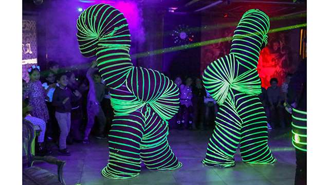 15 ლარად, 41%-მდე ფასდაკლების Swooper Code-ი, საახალწლო კარნავალი ან დაბადების დღე 15, 25 ან მეტ ბავშვზე ივენთ კლუბში «დეჟავუ» image 3