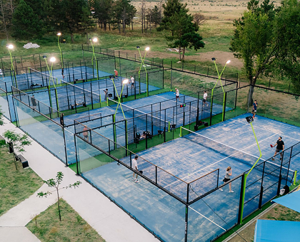 მიიღე ახალი გამოწვევები პადელის თამაშის დროს