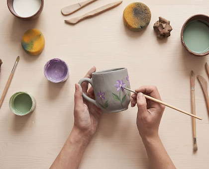 თიხაზე ძერწვის მასტერკლასი 3 და 8 მარტისთვის