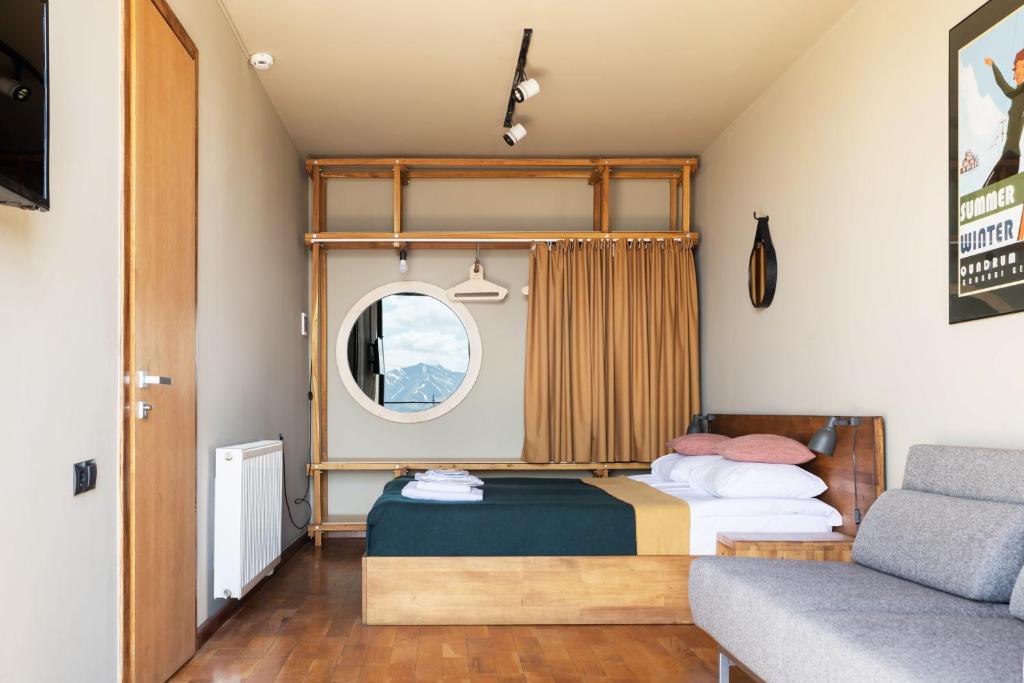 გაატარე დაუვიწყარი დრო სასტუმრო კვადრუმ სკი და იოგა რეზორტში image 0