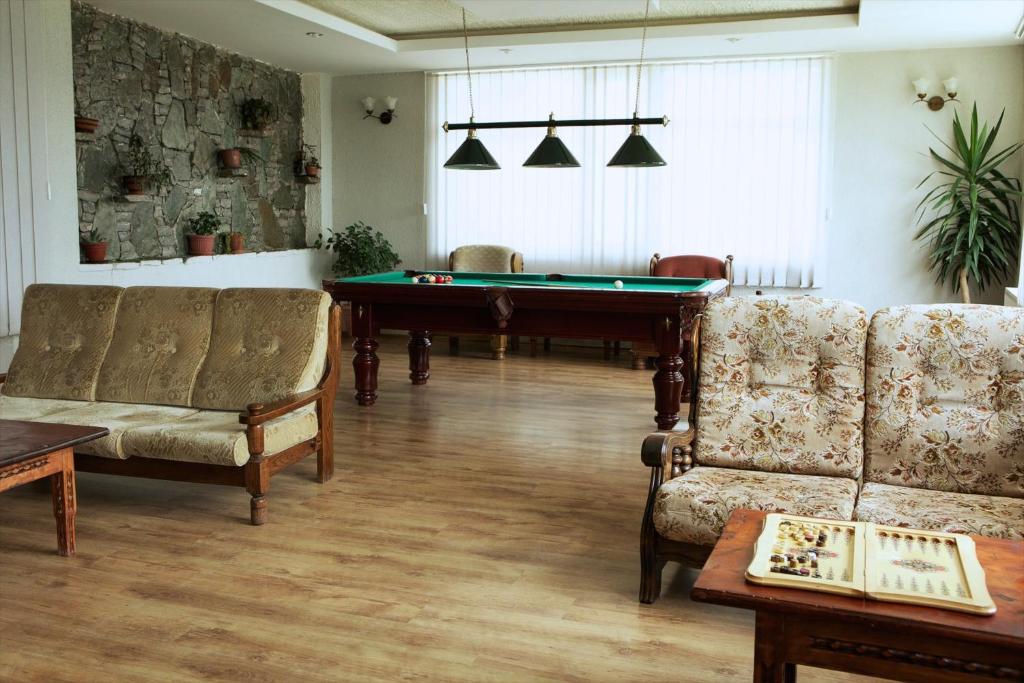 გაატარე დაუვიწყარი დრო სასტუმრო გუდაური ჰათში image 0