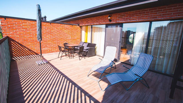 ისარგებლე ფასდაკლებით თბილისის სასტუმროს ნომერში, საუზმით Hotel sky room-სგან. image 6