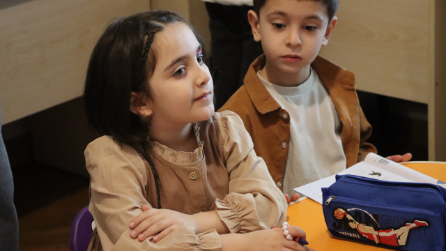 აღმოაჩინე სკოლამდელი გარემო, სადაც ბავშვები ბუნებრივად სწავლობენ, იზრდებიან და იძენენ ახალ უნარებს image 3