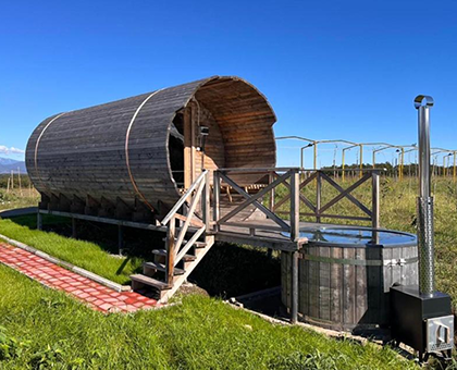 ვარციხე - სახლი ვენახზე 4 სტუმარზე საუზმით და დახურული აუზით