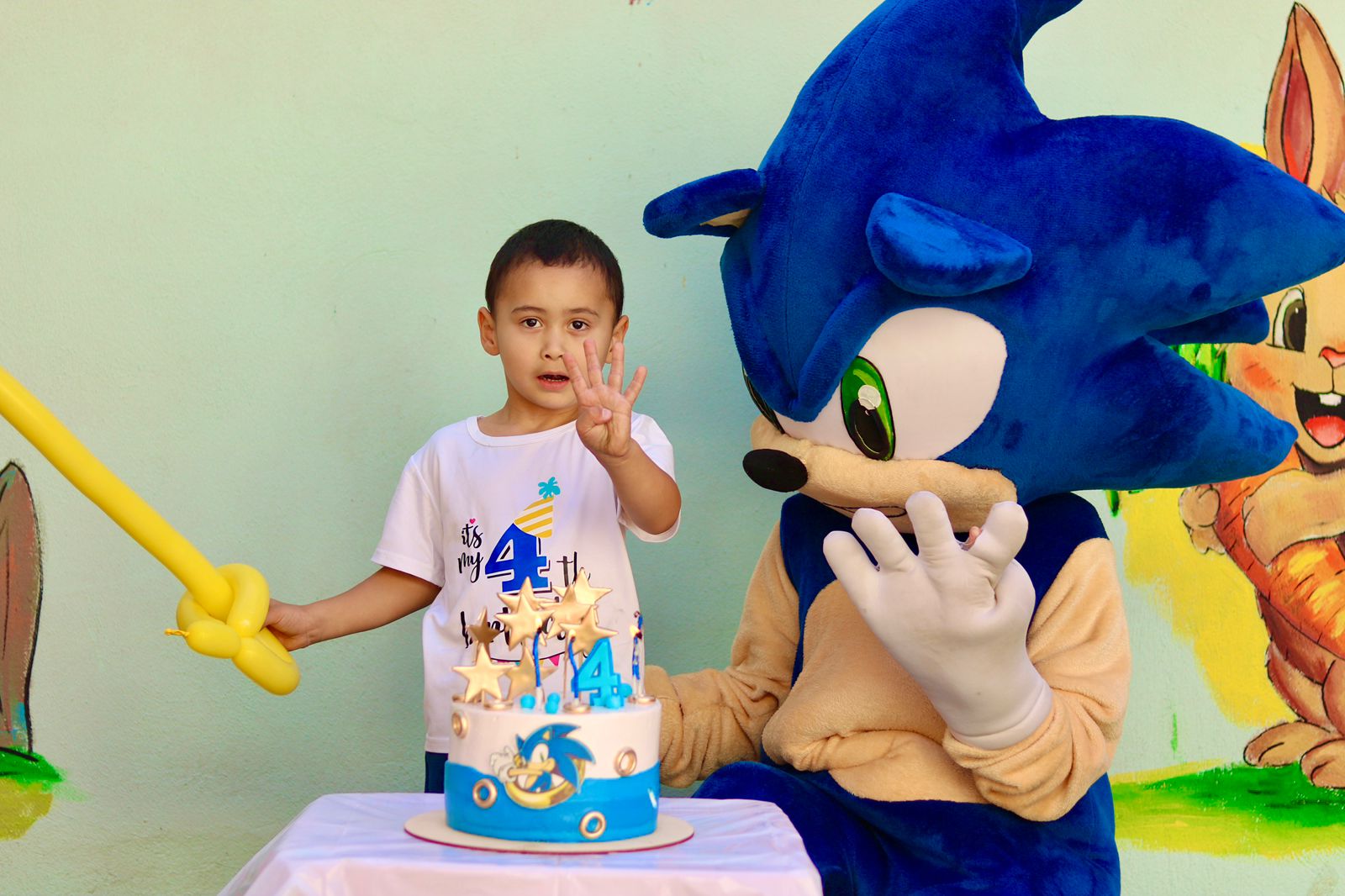 მხიარული თამაშები, ფოტოები, სიურპრიზები - გმირი დღესასწაულს ნამდვილ ზღაპრად აქცევს image 3