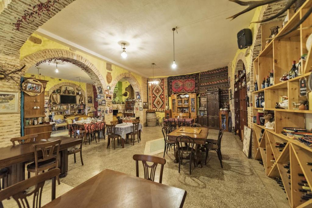 ისარგებლე ფასდაკლებით სასტუმროს ნომერში 2 სტუმრის განთავსებაზე 2, 3, 4 და 5 ღამით შატო მერეში. image 12