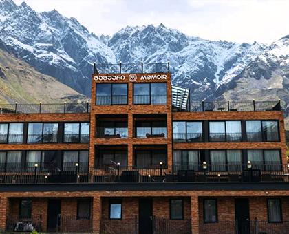 განიტვირთე საყვარელ ადამიანთან ერთად ყაზბეგში