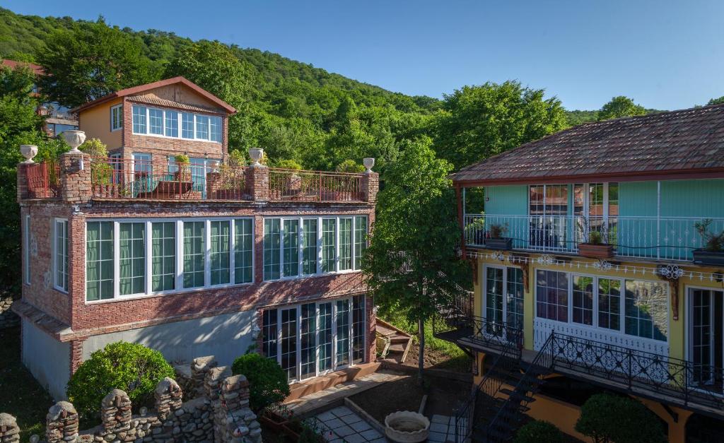 ისარგებლე ფასდაკლებით სასტუმროს ნომერში 2 სტუმრის განთავსებაზე 2, 3, 4 და 5 ღამით შატო მერეში. image 17