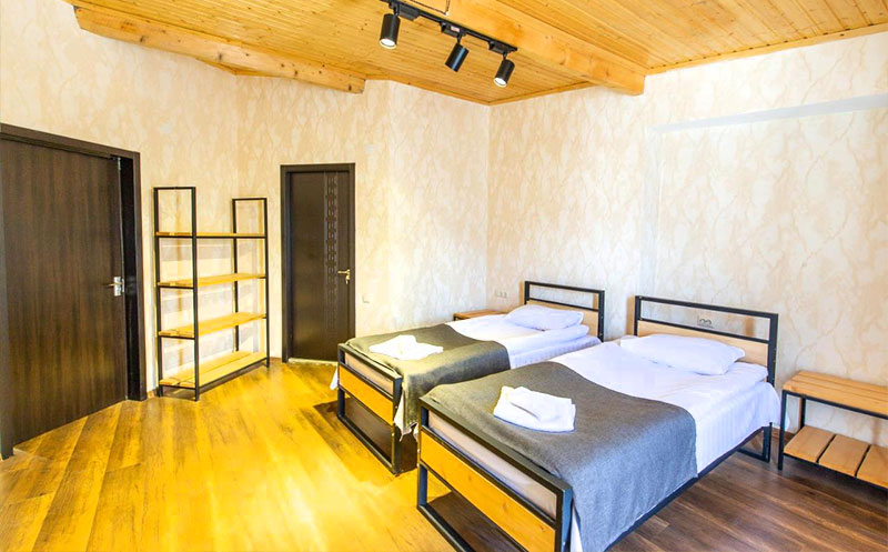 განიტვირთე მეგობრებთან ერთად სასტუმრო ამირანში image 3