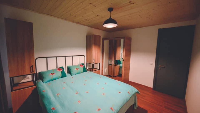 ისარგებლე ფასდაკლებით სამ ოთახიან აპარტამენტში განთავსებაზე პანორამა მგზავრებში. image 2