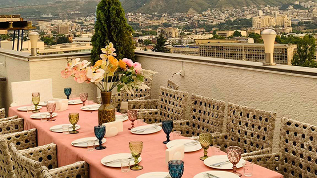 ისარგებლეთ ფასდაკლებით ღია აუზზე 5 ადამიანის ვიზიტისას ცივი ყავის მენიუსთან ერთად სეზონისგან / Season.  image 3