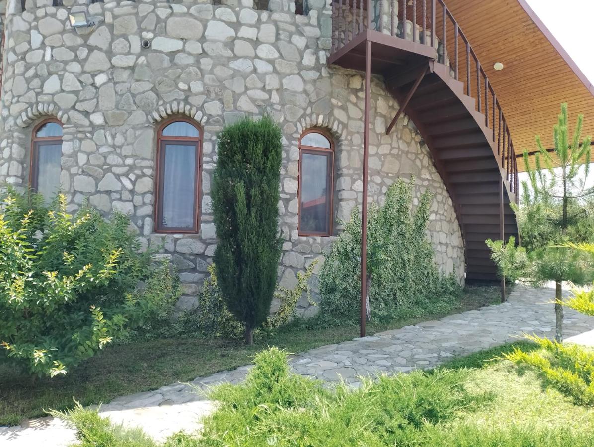 ისარგებლე ფასდაკლებით ნომერში 2 სტუმრის განთავსებაზე შატო თეთრი ბაირაღები | Chateau White Flags -ში. image 10