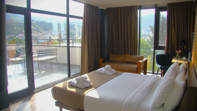 ისარგებლე ფასდაკლებით ნომერში 2 სტუმრის განთავსებაზე ბრიქსი | Bricks -ში. image 6