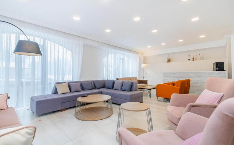 Have an unforgettable time at Hotel Kokhta Plaza. 2
