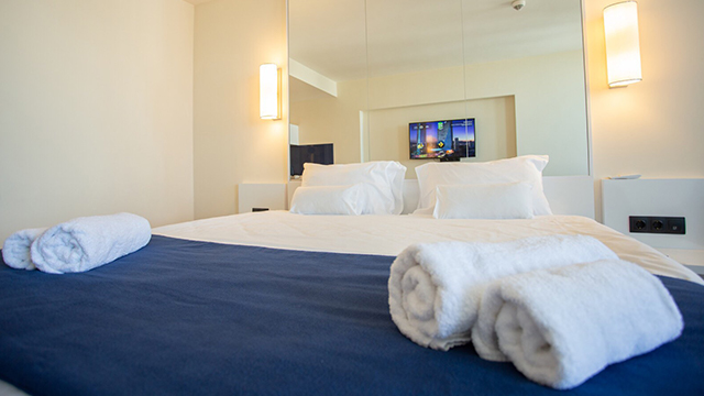 5 ლარად, 38%-იანი ფასდაკლების Swooper Code-ი, ბინა 2+1 სტუმარზე ბათუმის ბათუმის Orbi Twin Towers-ში image 1