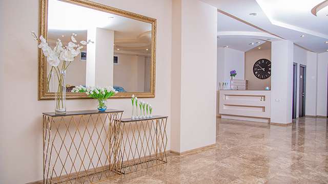 10 ლარად, 36%-მდე ფასდაკლების Swooper Code-ი, სასურველი ნომერი სამჯერადი კვებით + ღია აუზი შეკვეთილის სასტუმროში «Iveria Elli» image 9