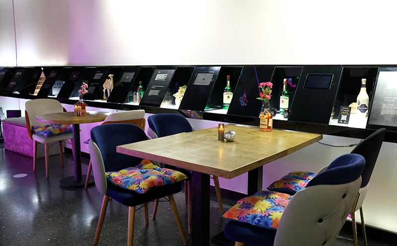 დააგემოვნე კერძები მეგობრებთან ერთად კოლექტივ ბარ & რესტორანში 7