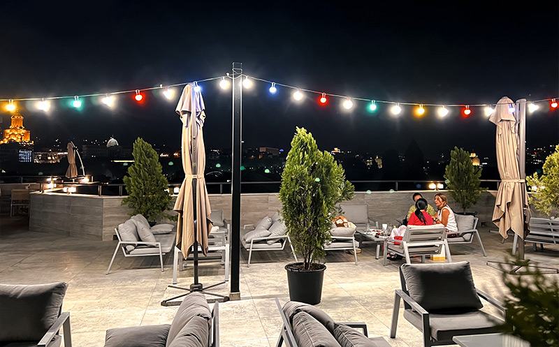 ისარგებლე ფასდაკლებით 15 სტუმარზე გათვლილ 2 სახის მენიუზე თეორია დაინინგისგან. image 11