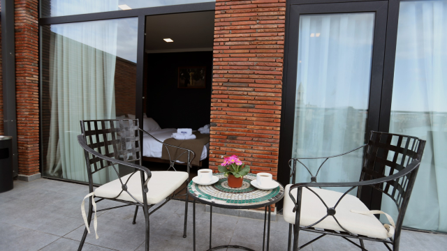 ისარგებლე ფასდაკლებით ნომერში 2 სტუმრის განთავსებაზე ბრიქსი | Bricks -ში. image 8