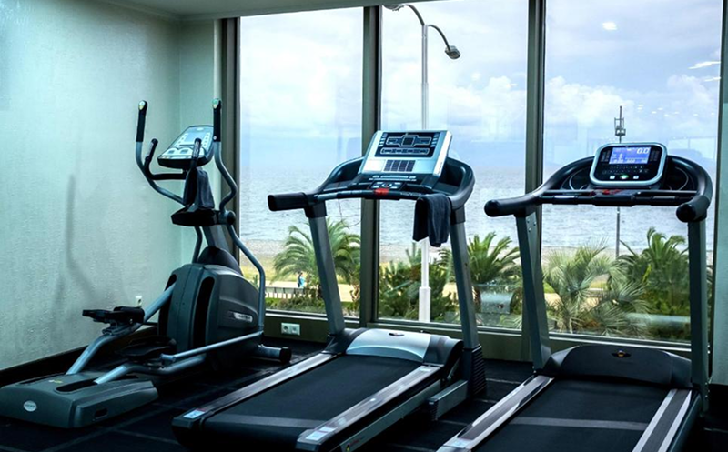 Unwind at Hotel Colosseum Marina Spa 3