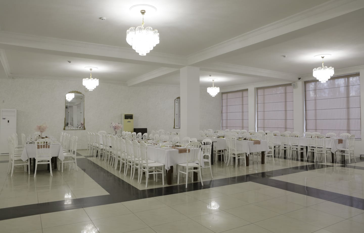 Enjoy discount offer on a 12-person menu with live music from Restaurant Iberia. image 3