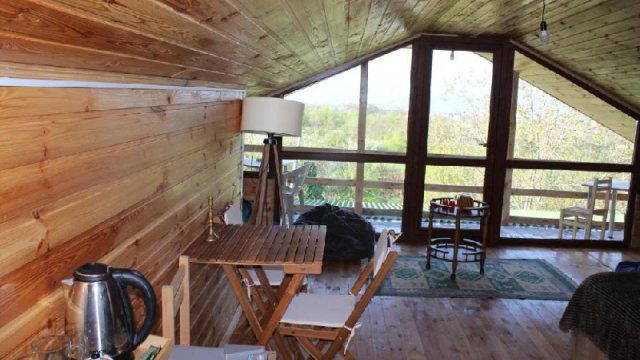 ისარგებლე ფასდაკლებით საოჯახო ნომერში 4 სტუმრის განთავსებაზე ბერხევა გლემპინგი | Berkheva Glamping -ში. image 12