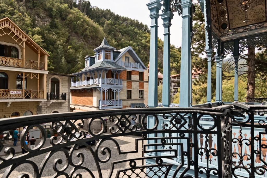 გაატარე დაუვიწყარი დრო სასტუმრო გოლდენ ტულიპ ბორჯომში. image 14