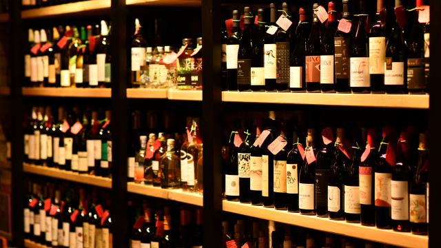 ლამაზი დღე შეყვარებული წყვილისთვის კოქტეილით და დესერტით - შოკოლადის მუსით ვასსერშტრასესგან image 2