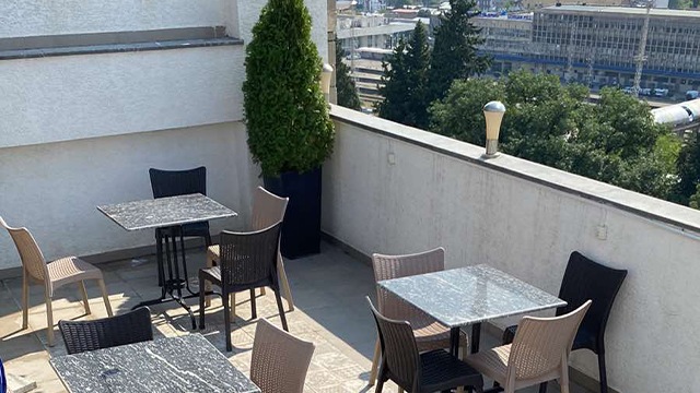 ისარგებლეთ ფასდაკლებით ღია აუზზე 5 ადამიანის ვიზიტისას ცივი ყავის მენიუსთან ერთად სეზონისგან / Season.  image 8