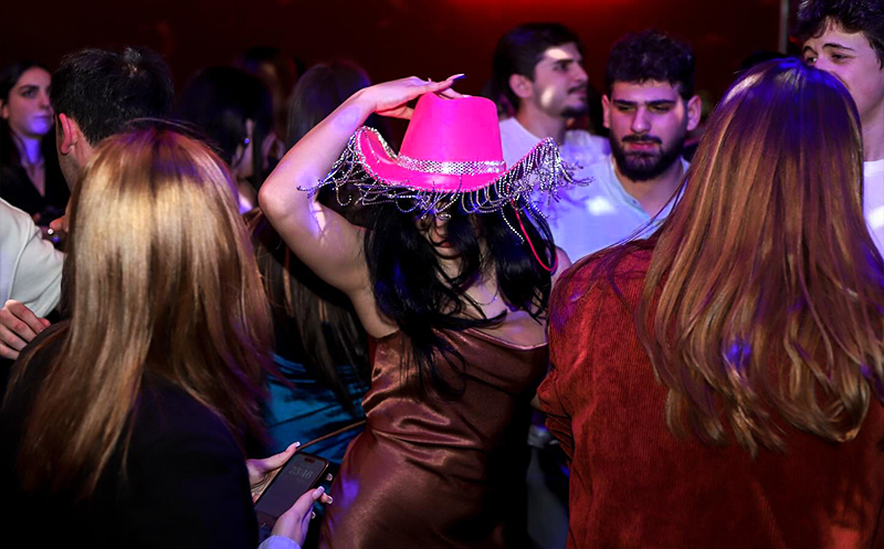 შექმენი განსაკუთრებული მოგონებები მეგობრეთან ერთად კარაოკე ბარ დაიმონდში image 6