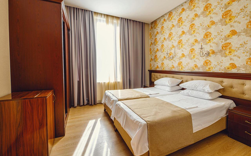 ისარგებლე ფასდაკლებით სასტუმროს ნომერში 2 +1 ღამით განთავსებაზე, ორჯერადი კვებით პარკ ჰოტელ წყალტუბო | Park Hotel Tskaltubo -ში. image 6