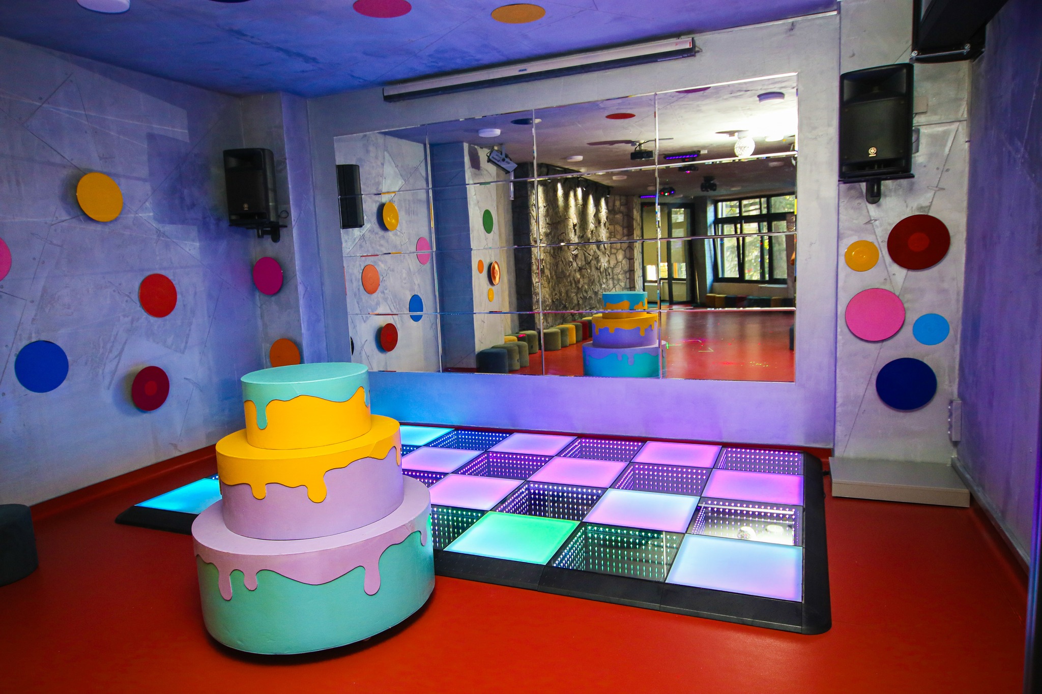 ყველაფერი ერთ შეთავაზებაში -  გართობა, დაუვიწყარი ატმოსფერო და მეგობრები image 11