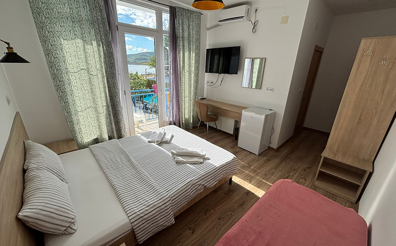 Create unforgettable memories at Hotel Laguna Bazaleti. 10