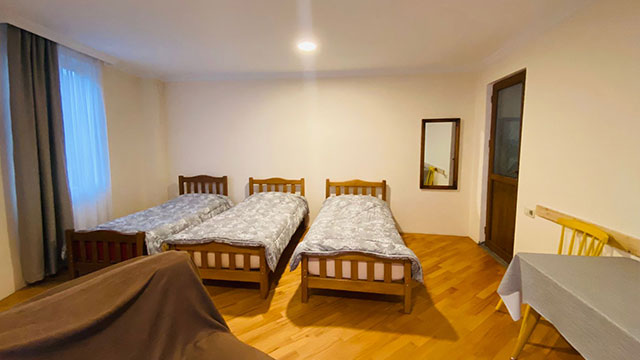 ისარგებლე ფასდაკლებით 2; 3 ან 4-ადგილიან ნომერში განთავსებაზე ბორჯომის საოჯახო სასტუმრო „გიომანი"-სგან. image 7