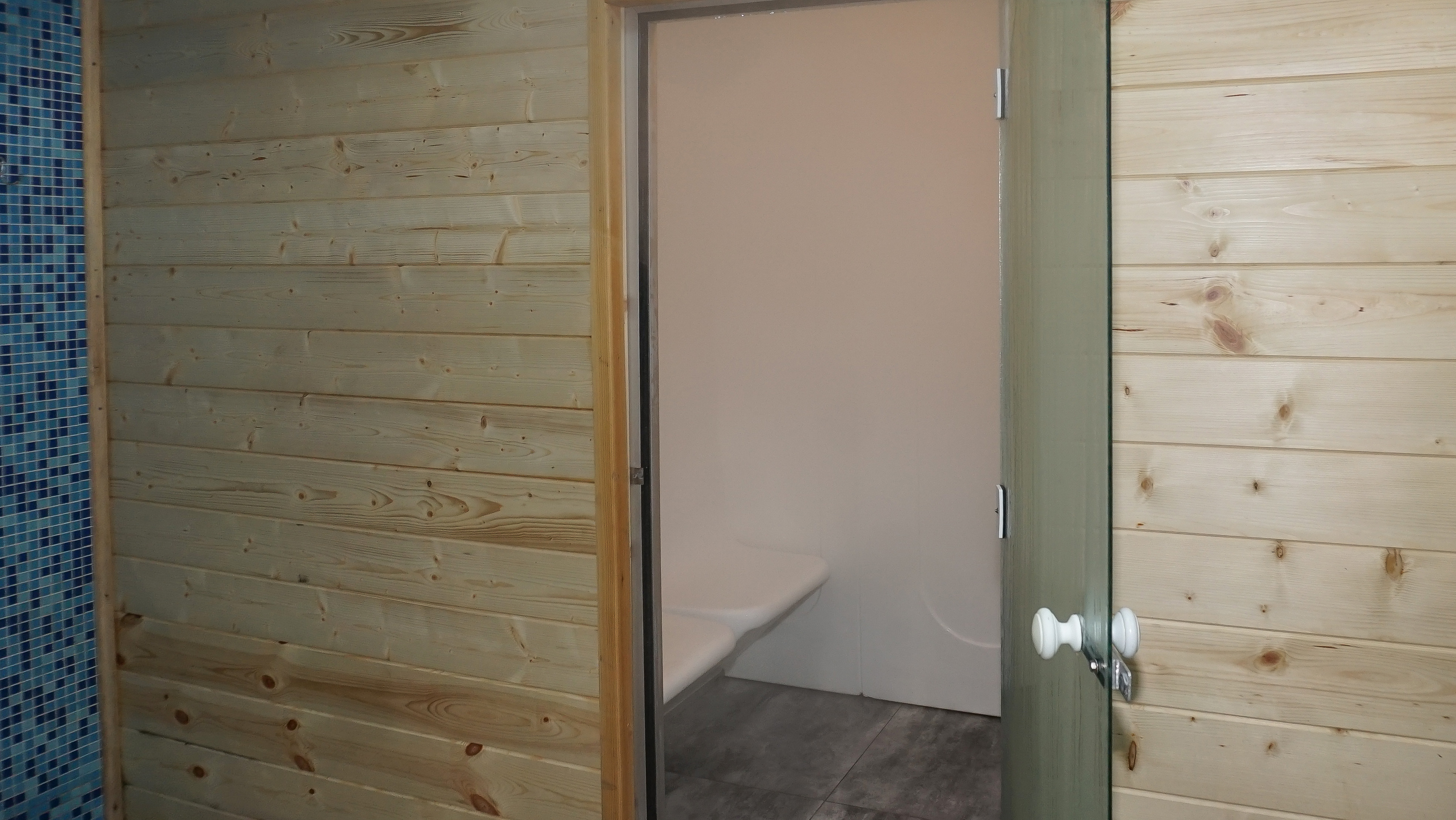 ივარჯიშე და განიტვირთე სპორტკომპლექს არენას ღია და დახურულ აუზებში image 10