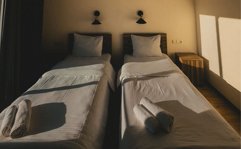 Create unforgettable memories with friends at Hotel Gold Kazbegi. 1