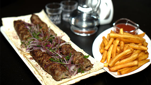 ისარგებლე ფასდაკლებით 8 ადამიანზე გათვლილ კარაოკე მენიუზე ფანების ბარი | The Fans' Bar -ში. image 2