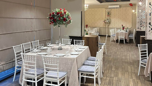 Savor dishes designed for 20 guests and enjoy a special time at Restaurant Sabatoni. 6