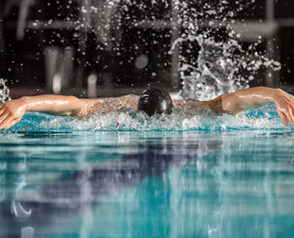 აუზი, ფიტნესი, მშრალი საუნა - 12 ვიზიტი დახურულ აუზზე