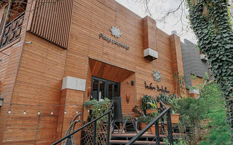 შექმენი დაუვიწყარი მოგონებები მეგობრეთან ერთად სასტუმრო პიანო ბორაჩოში 0